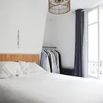 Apartment In The Heart Of The 10Th