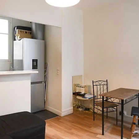 Apartment In The Heart Of The 10th *